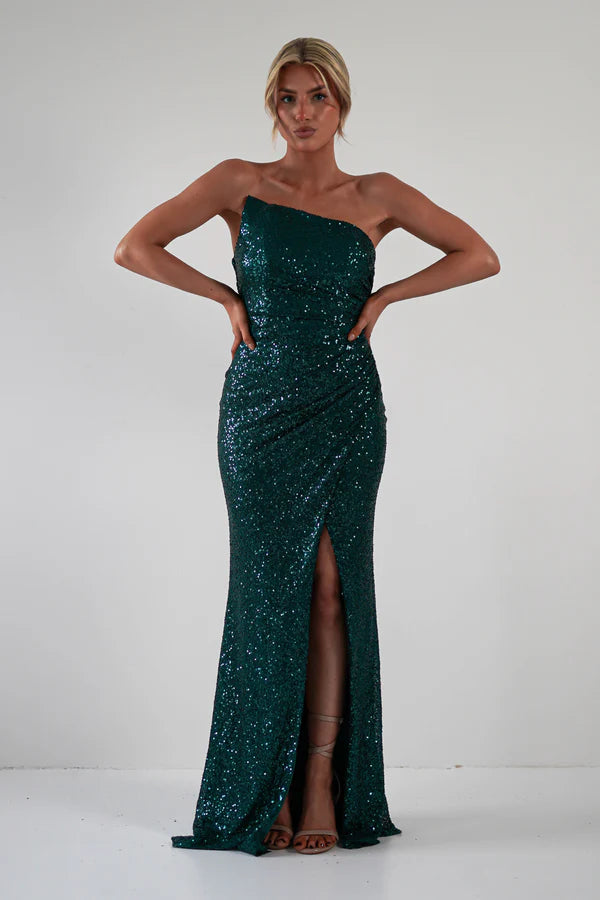 Sleeveless strapless waist cinched mermaid dress with side slit