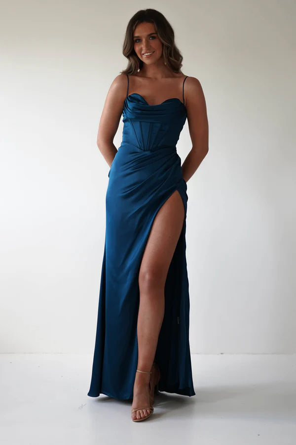 Thin camisole backless dress with side slit