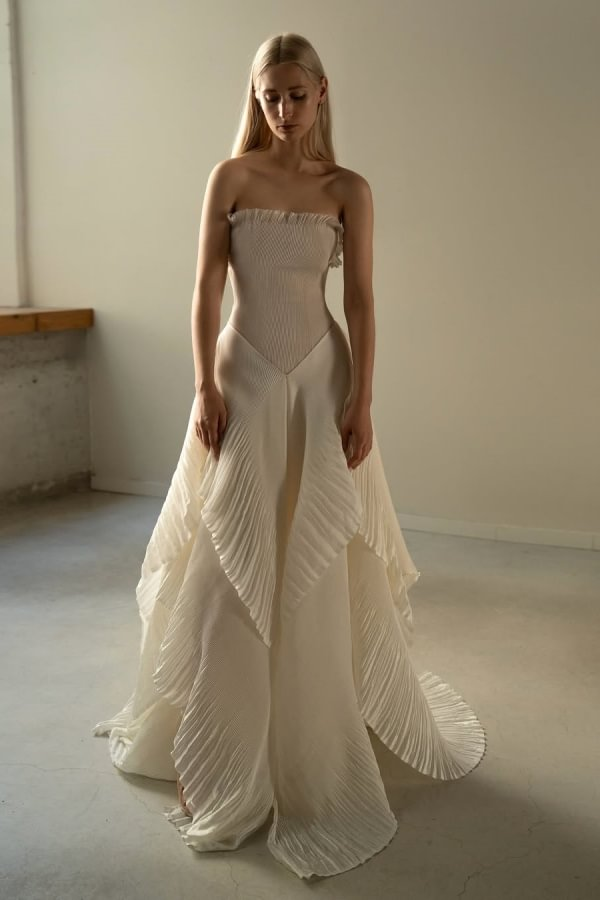 Chic Beige Pleated Strapless Contrast Color Stitching Prom Dress
