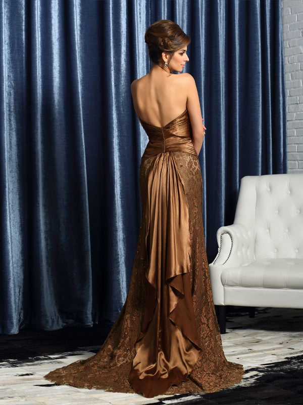 Imitation satin strapless sleeveless lace bridal gown