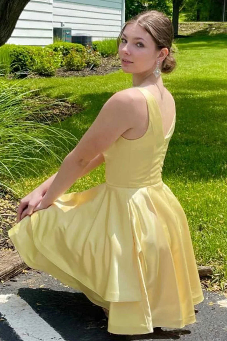 A-Line Yellow V-Neck Short Homecoming Dress