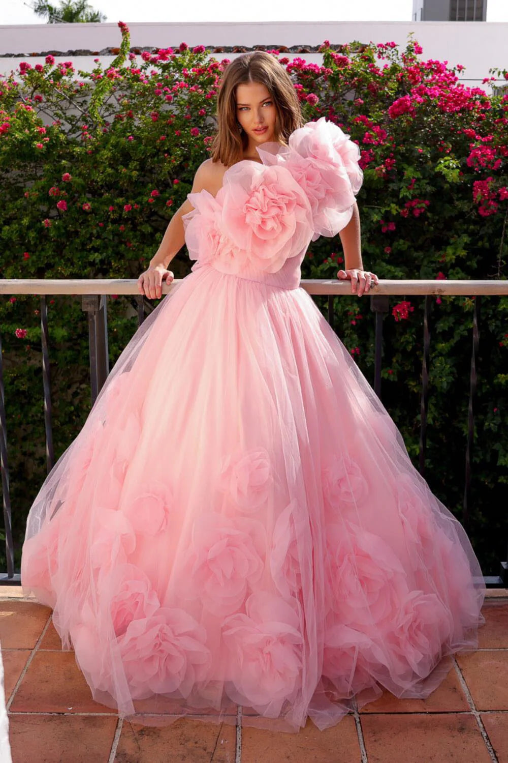 A-line flower three-dimensional dress, single shoulder multi-layer sheer fabric