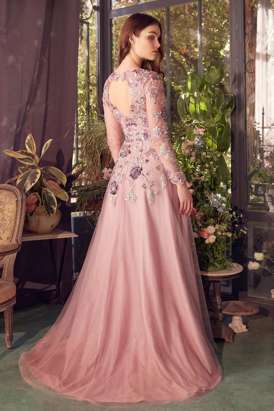 A-line round neck long sleeved dress with back hollowed out embroidery