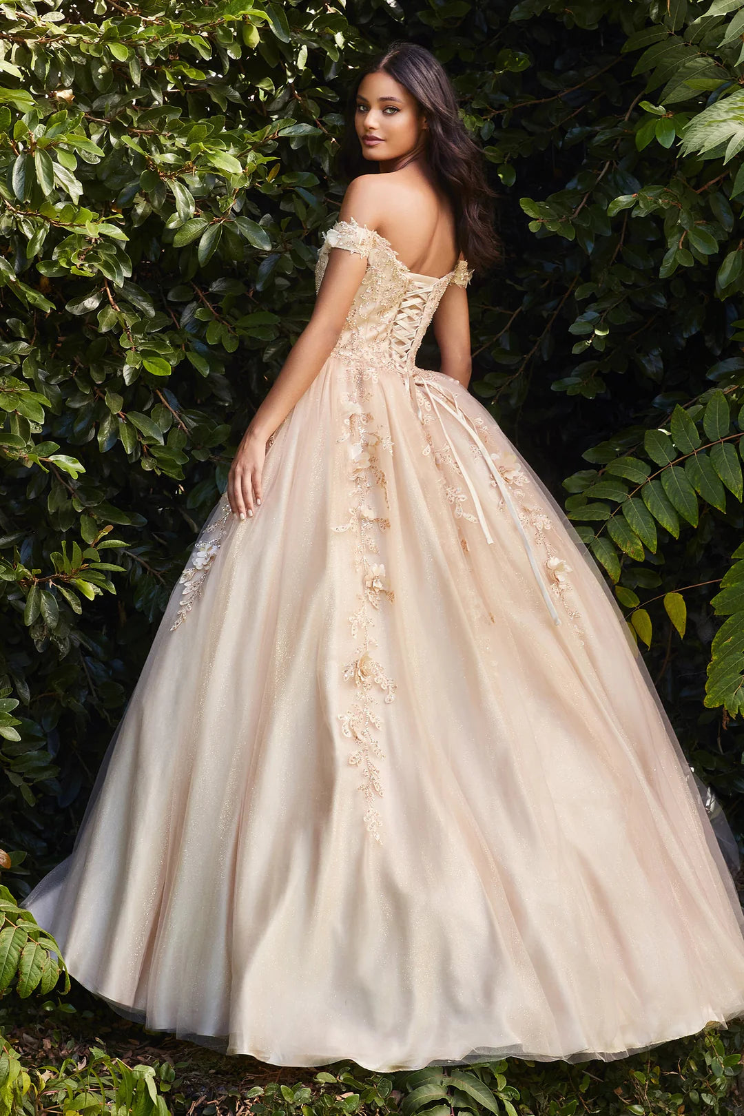 A-line shoulder V-neck waist cinched dress with a large skirt