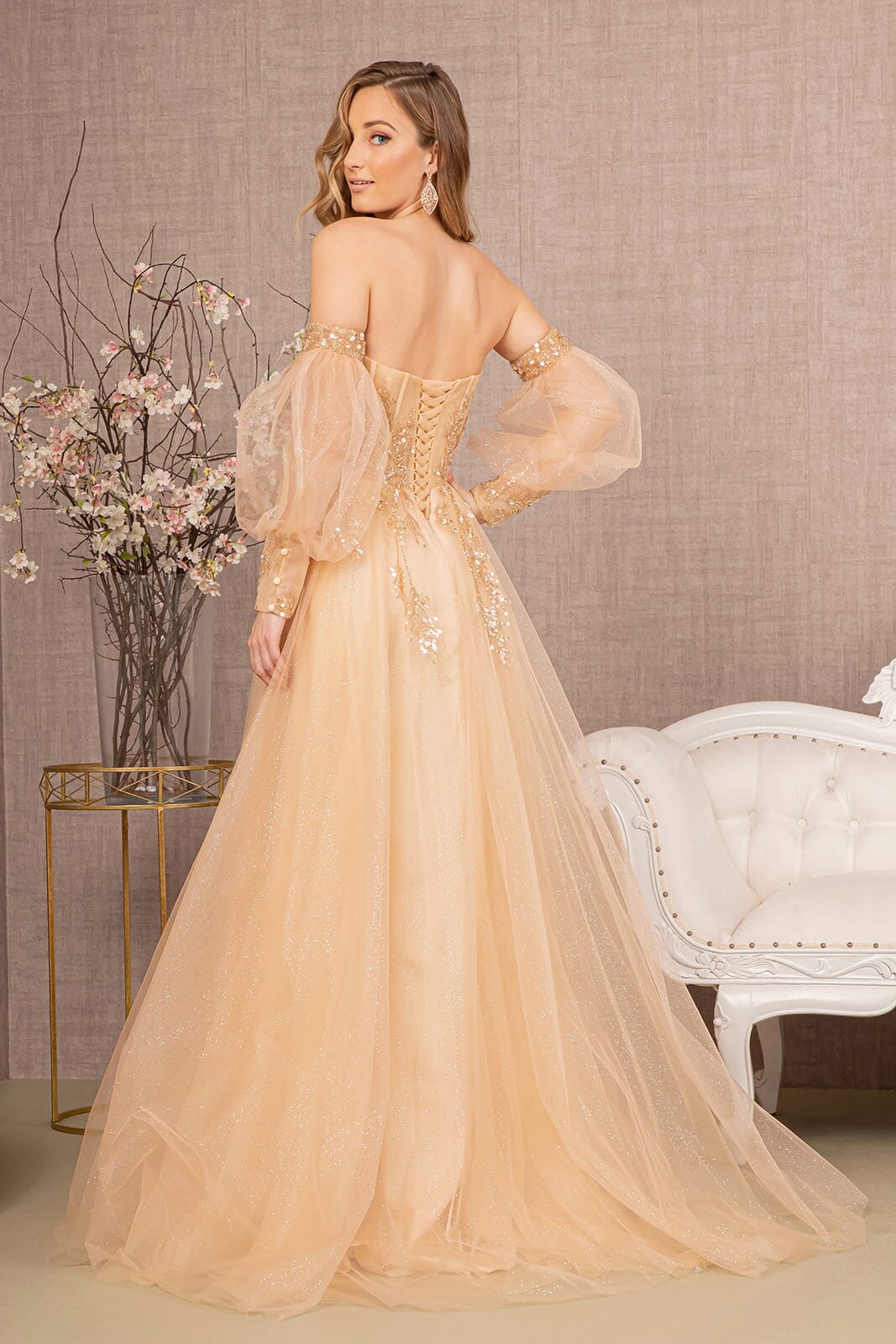 A-line sleeveless strapless dress with side slit bubble sleeves detachable