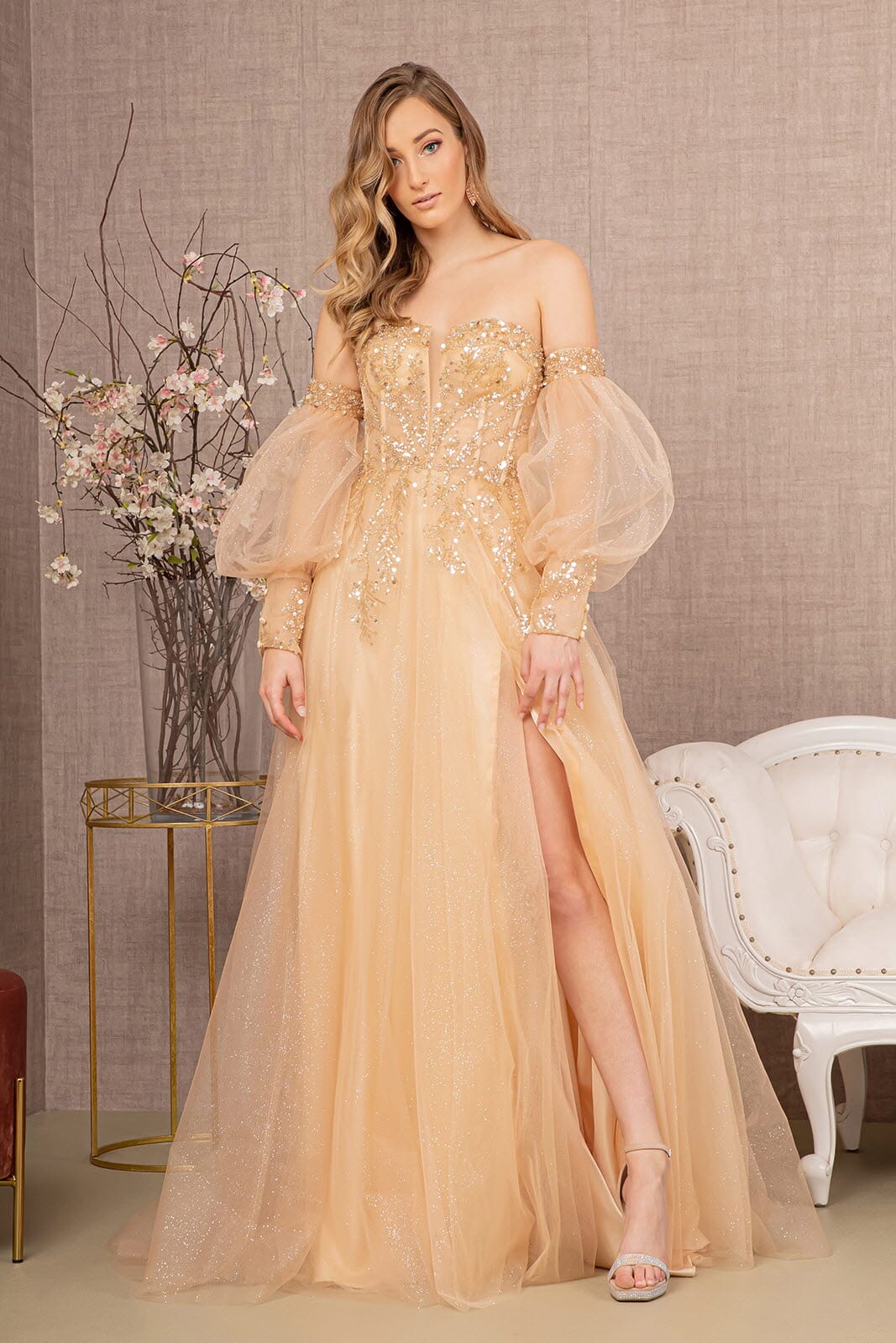 A-line sleeveless strapless dress with side slit bubble sleeves detachable