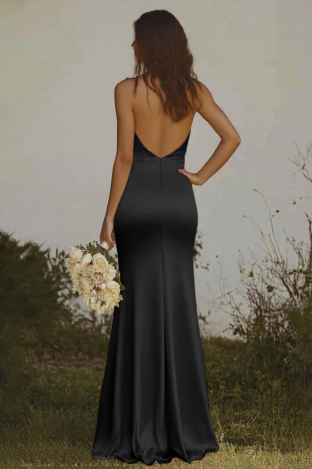 Hanging neck and exposed back mermaid suspender satin long dress