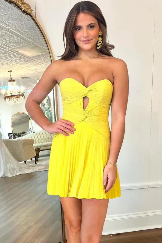 Cute A-Line Strapless Keyhole Pleated Sleeveless Mini Homecoming Dress
