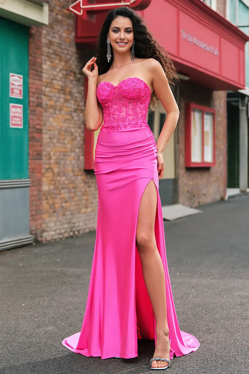 Glamorous Mermaid Applique Strapless Sleeveless Corset Back Zip Floor-Length Prom Dress with Slit