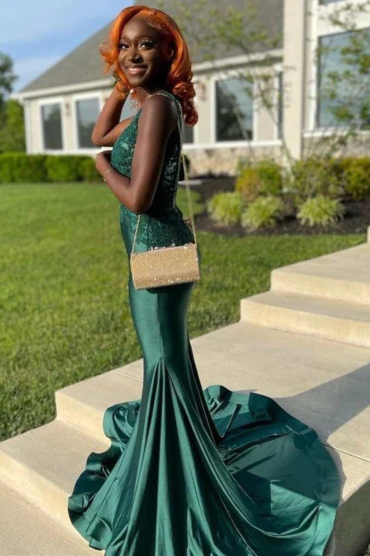Green Lace V-Neck Trumpet Long Prom Dress