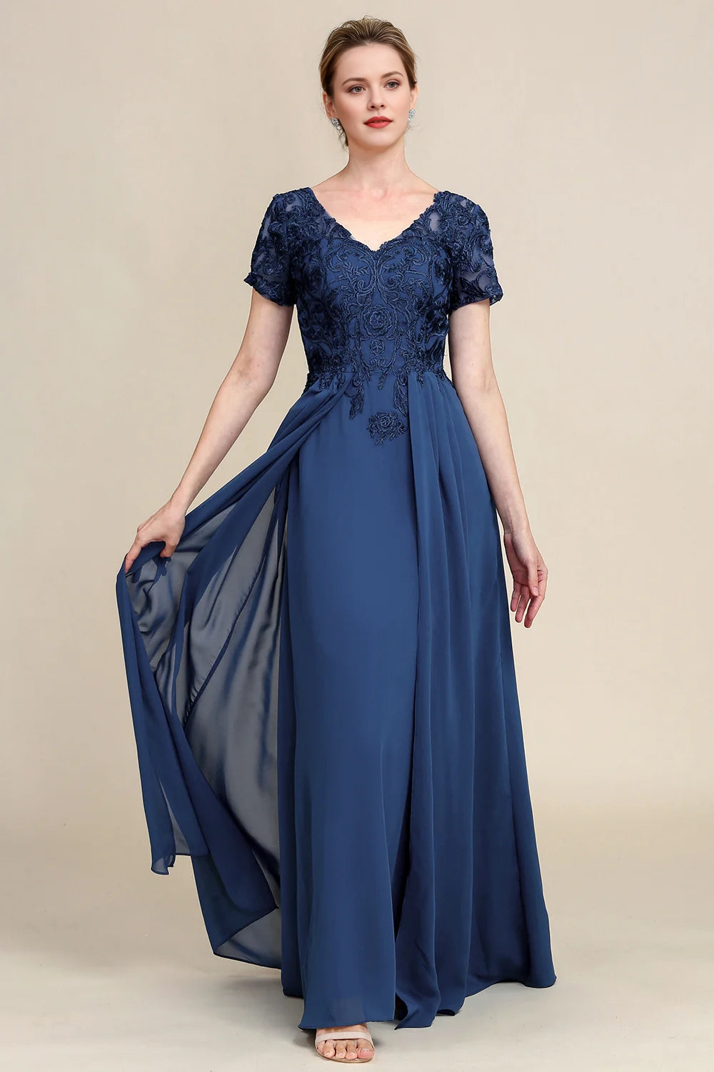 Grey Blue A Line V Neck Long Mother of Bride Dress with Appliques