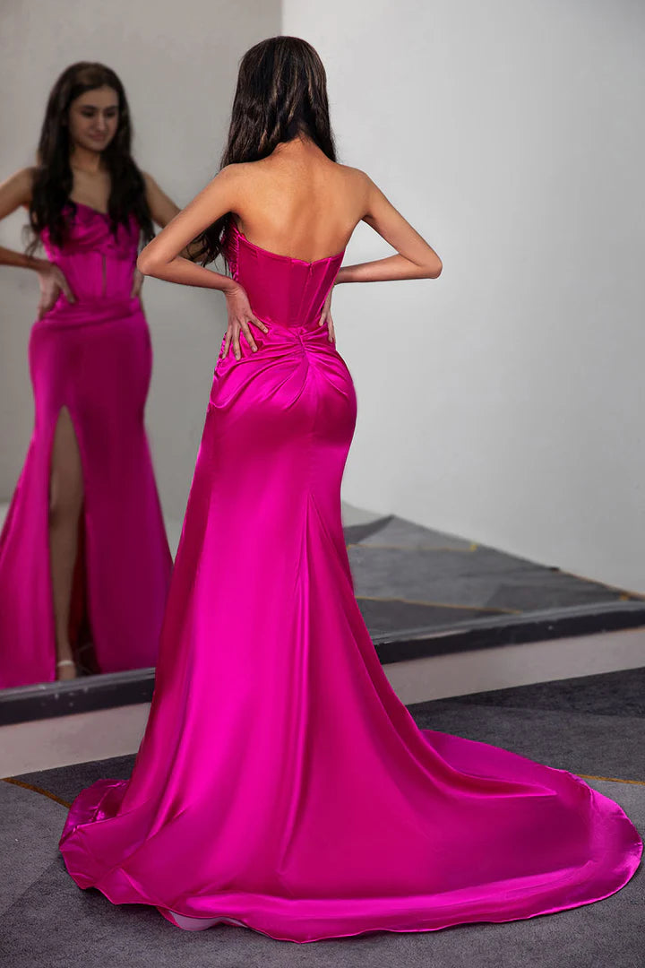 Strapless strapless strapless pleated side slit ball dress