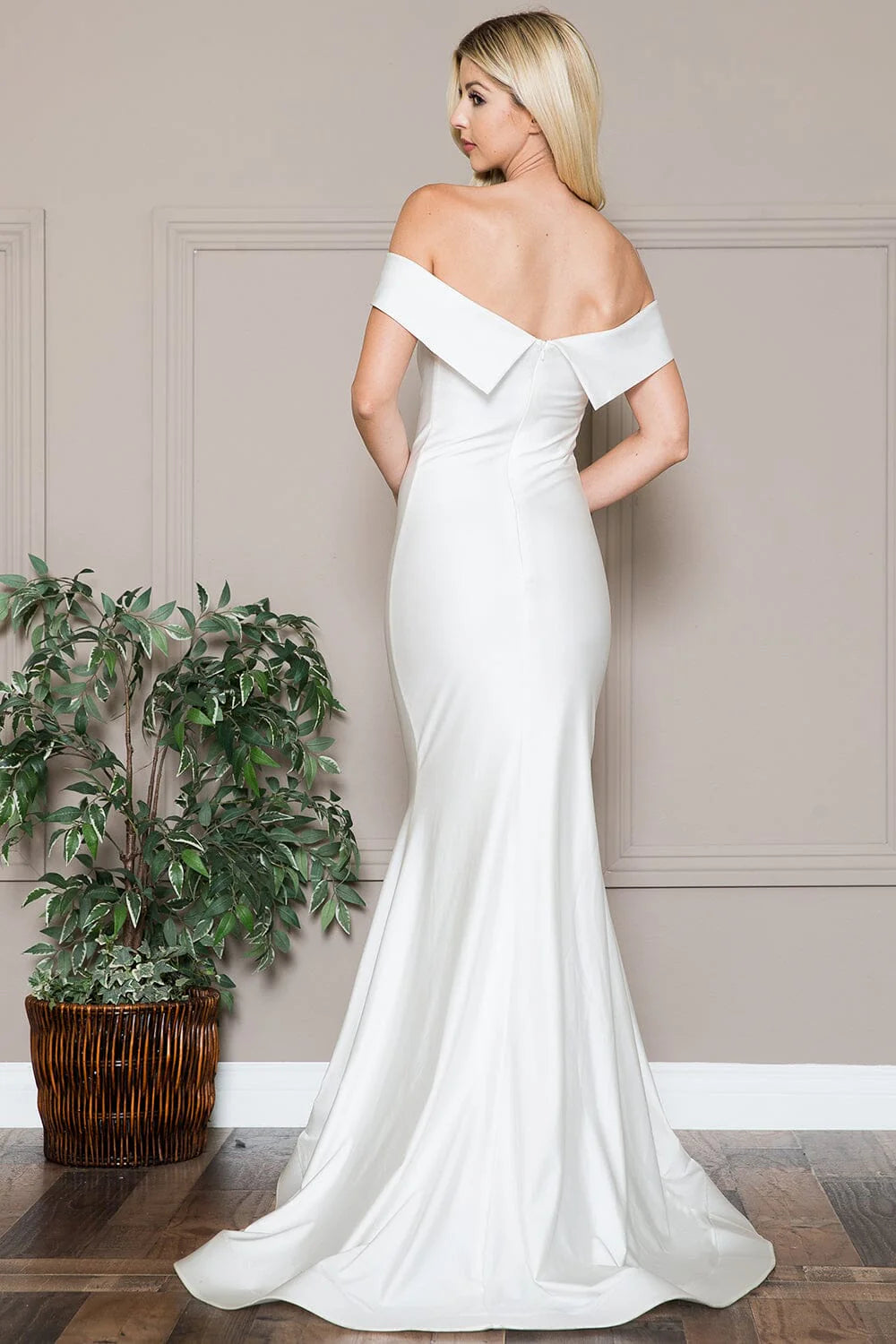 Shoulderless mermaid dress and floor length skirt