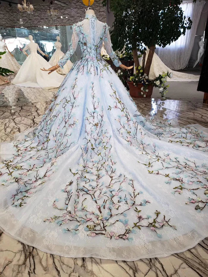 Stunning Long Sleeves Tulle Wedding Dresses with Embroidery Bridal Gown