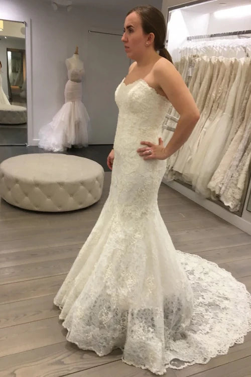 Sleeveless strapless sweetheart mermaid wedding dress