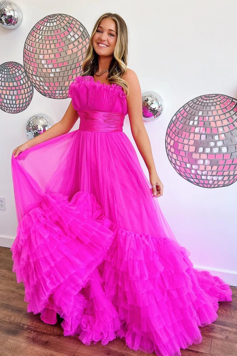 Transparent hard gauze strapless A-line layered pleated ball gown