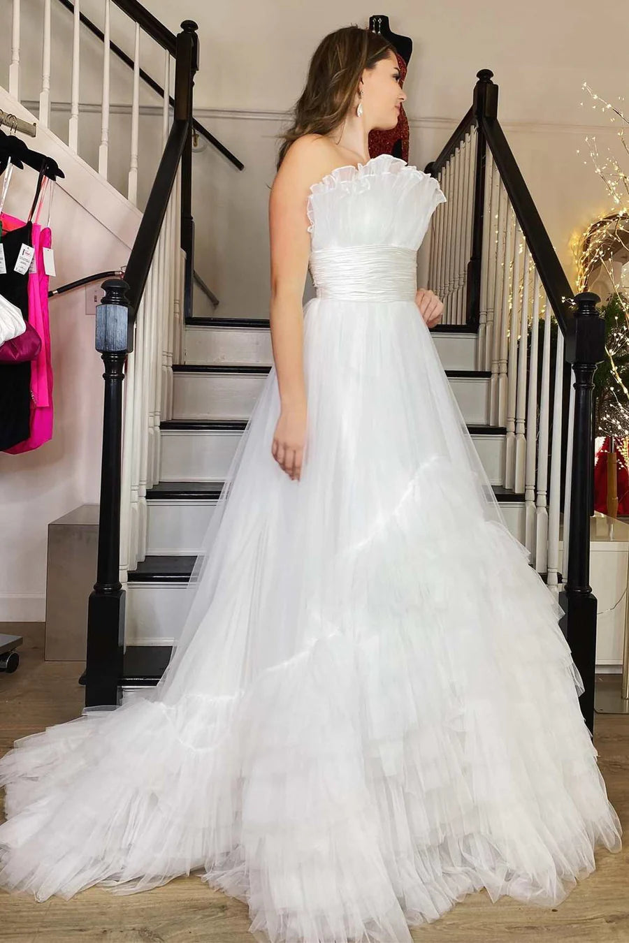 Transparent hard gauze strapless A-line layered pleated ball gown