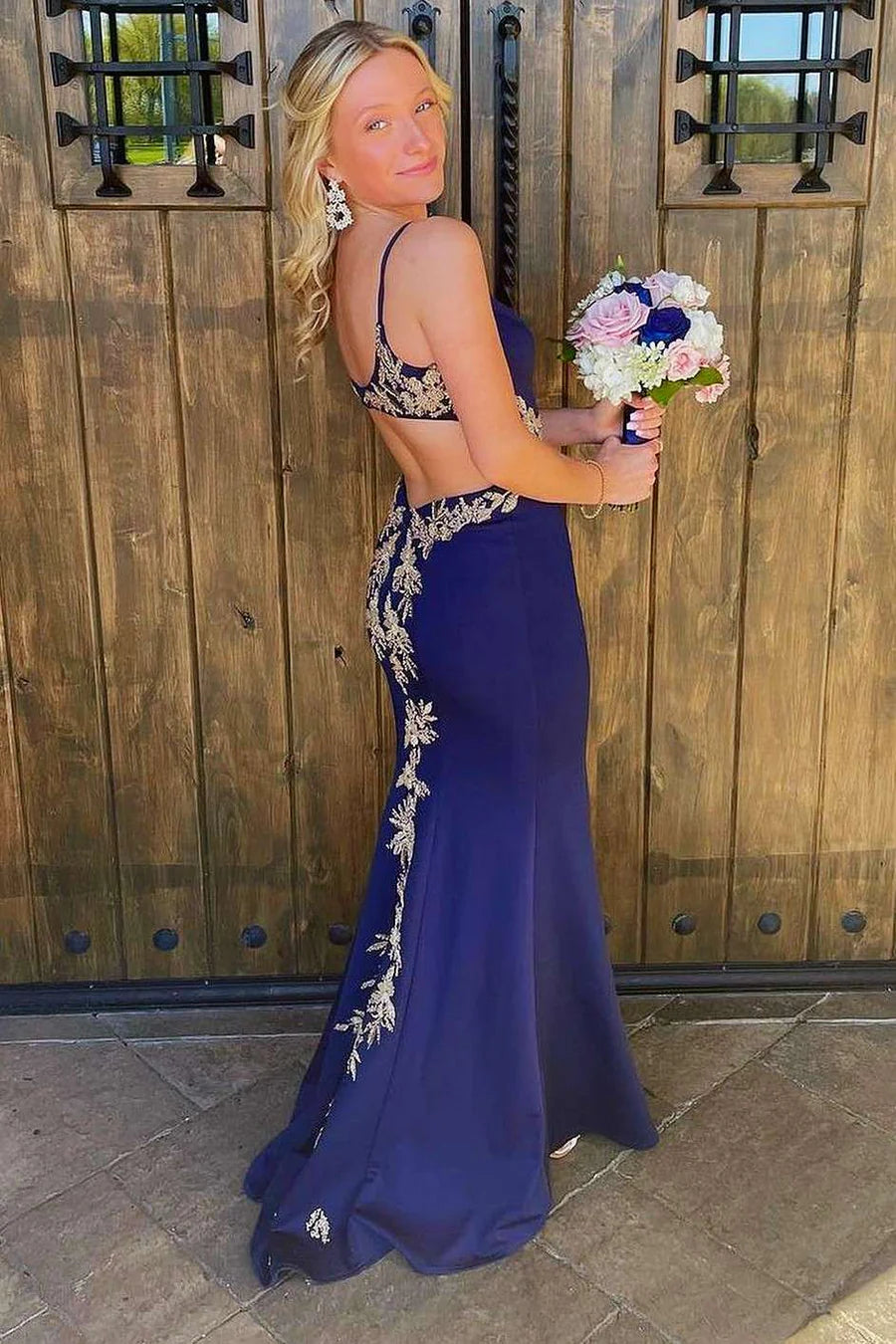 V-neck sticker flower dew backed mermaid long formal dress
