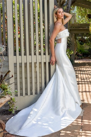Sleeveless strapless mermaid and floor length skirt with tail