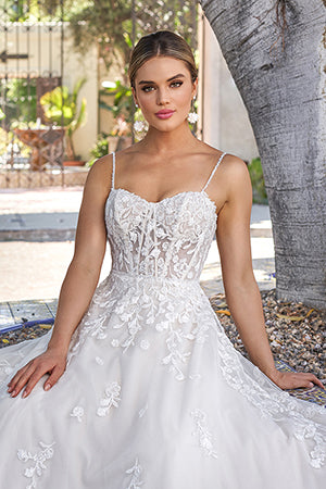 Thin shoulder strap decal tight corset and floor length skirt