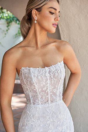 One shoulder mermaid and floor length skirt with multiple layers