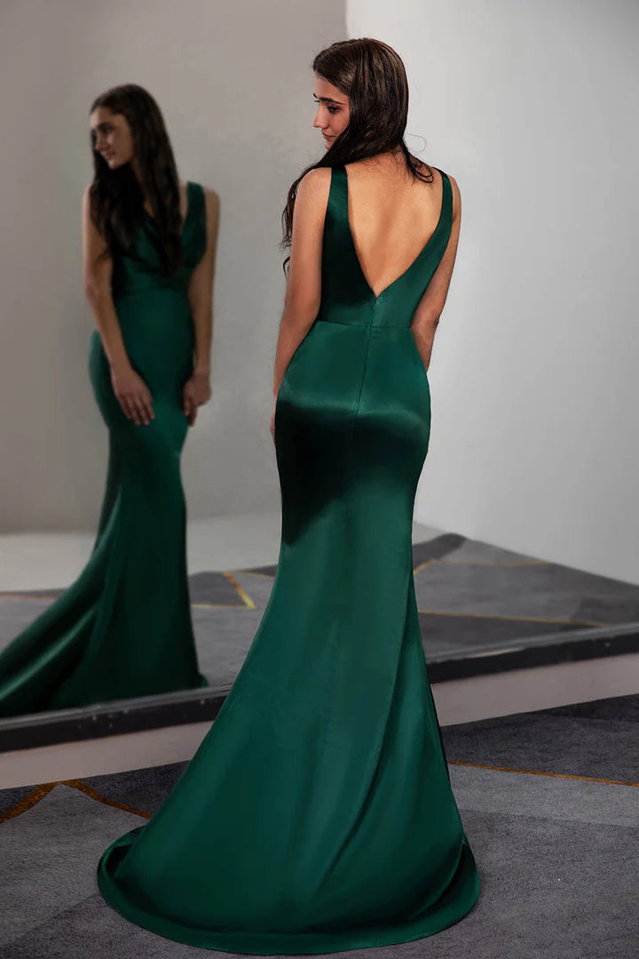 Deep V backless dark green waist cinched long dress, ball gown