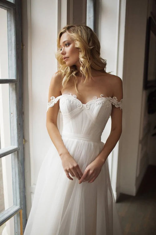 Off shoulder sweetheart chiffon lace applique wedding dress