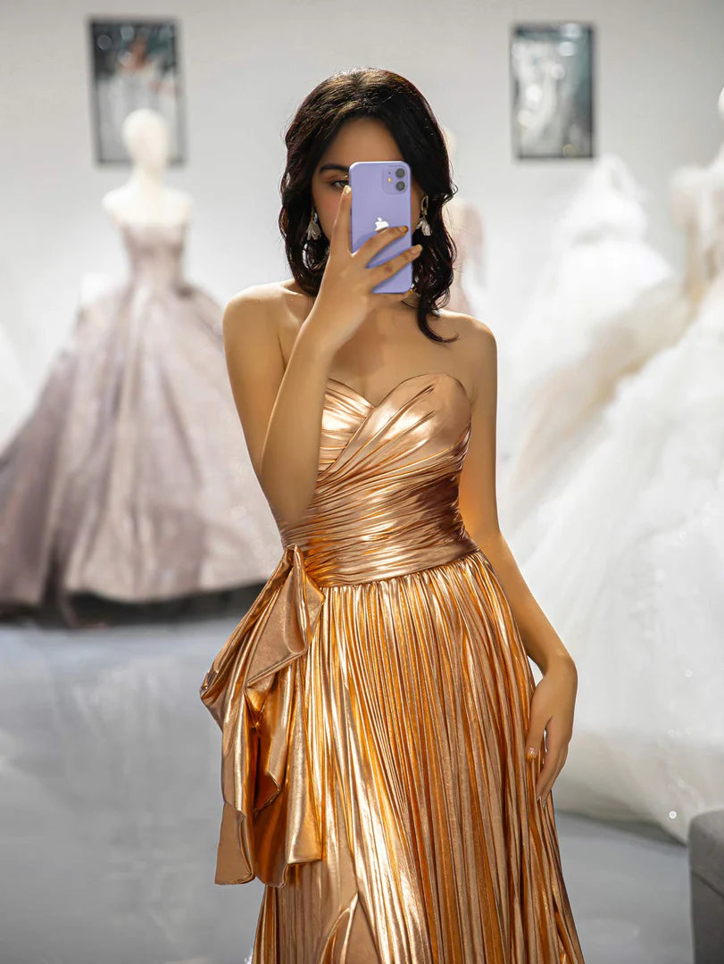 Strapless waist cinching irregular pleated side slit long skirt