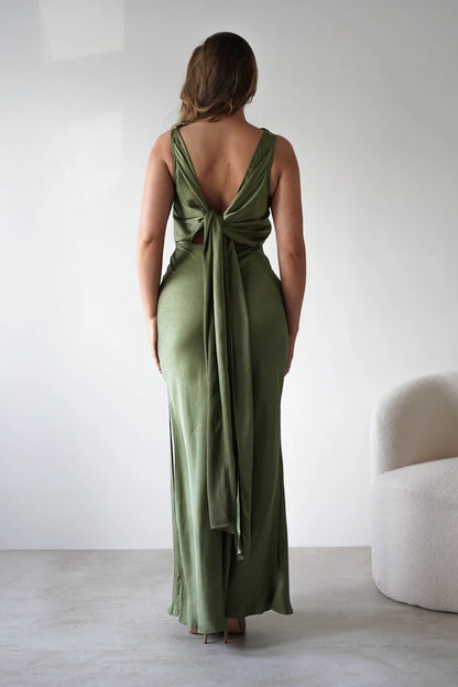 Military green sleeveless backless waist cinching dress