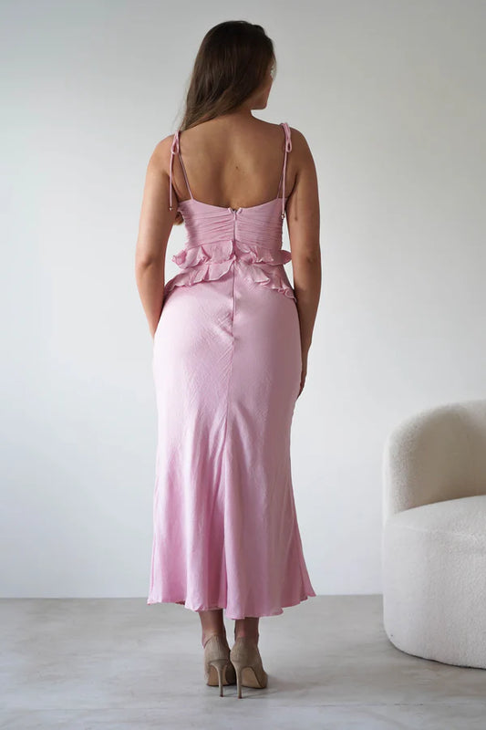 Thin suspender square collar waist cinching dress