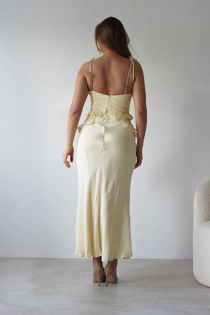 Thin suspender square collar waist cinching dress