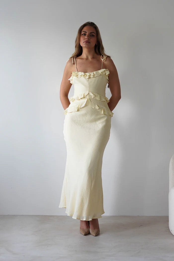 Thin suspender square collar waist cinching dress