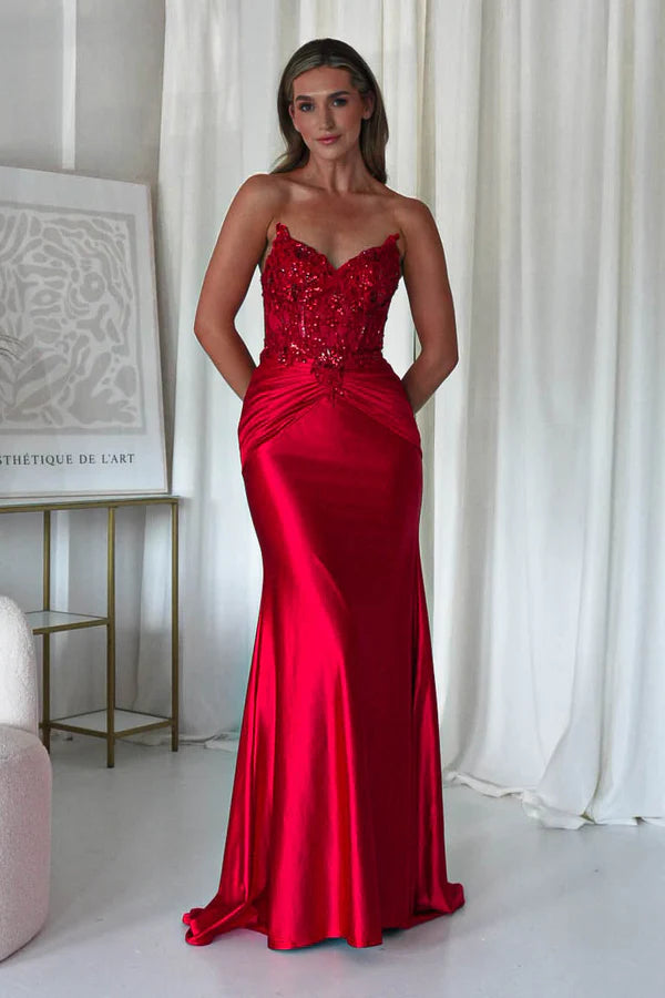 Red strapless strapless fish bone top long skirt dress