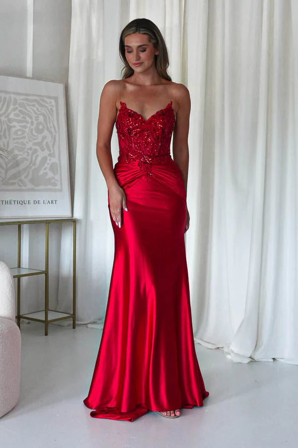 Red strapless strapless fish bone top long skirt dress