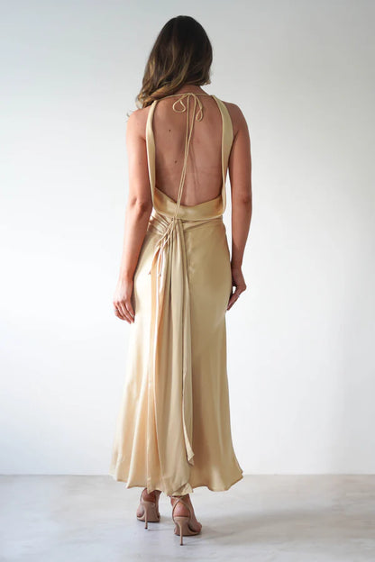 Sleeveless backless long dress