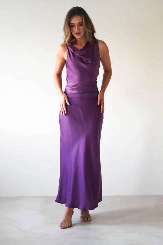 Sleeveless backless long dress