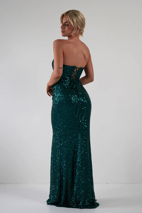 Sleeveless strapless waist cinched mermaid dress with side slit