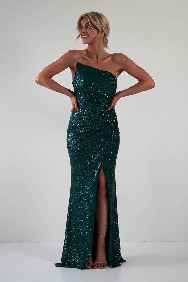 Sleeveless strapless waist cinched mermaid dress with side slit