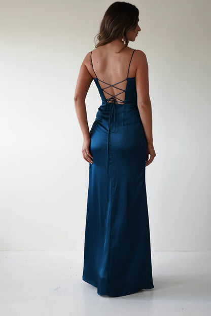Thin camisole backless dress with side slit