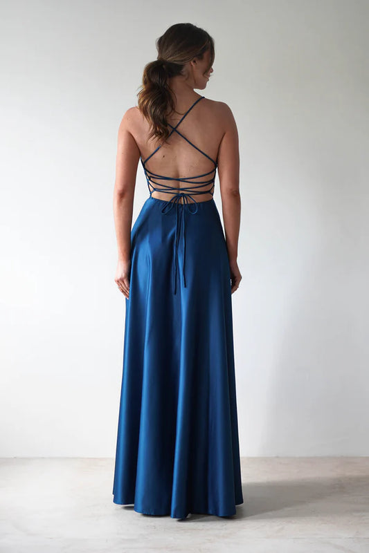 Thin shoulder strap backless strap side split dress