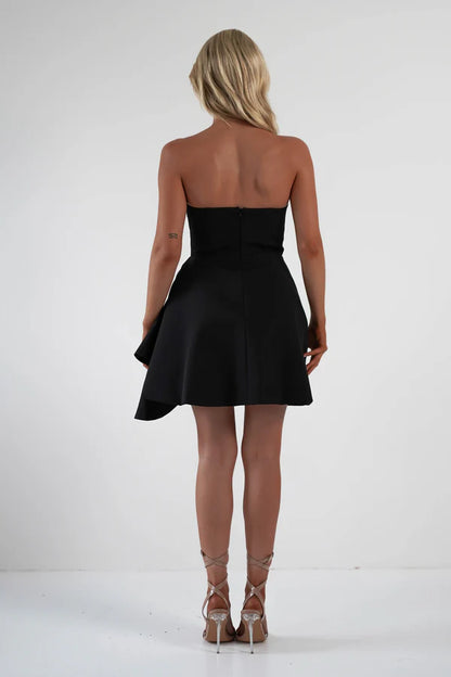 Strapless and Sleeveless Short Skirt Asymmetric Dress