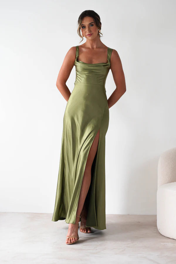 Green square neck sleeveless backless long dress with side slit