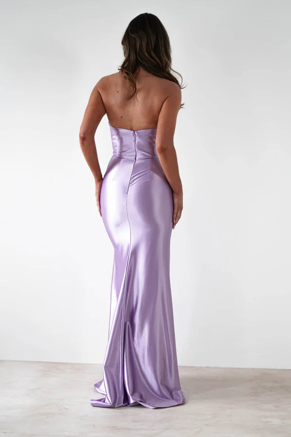 Light purple strapless sleeveless tight fitting dress with side slit