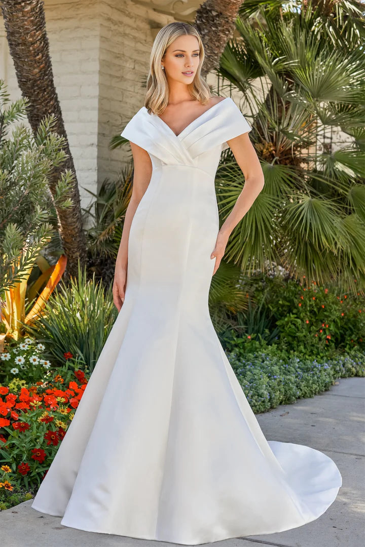 Mermaid satin butterfly condensation back and floor length wedding dress