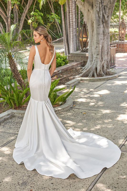 Mermaid strapless corset and floor standing wedding dress