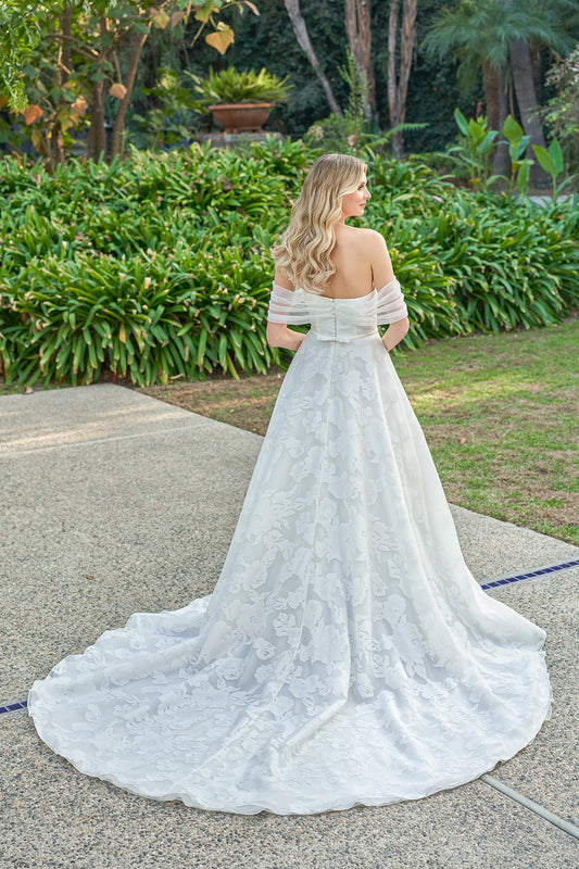 Mermaid V-neck and floor length skirt