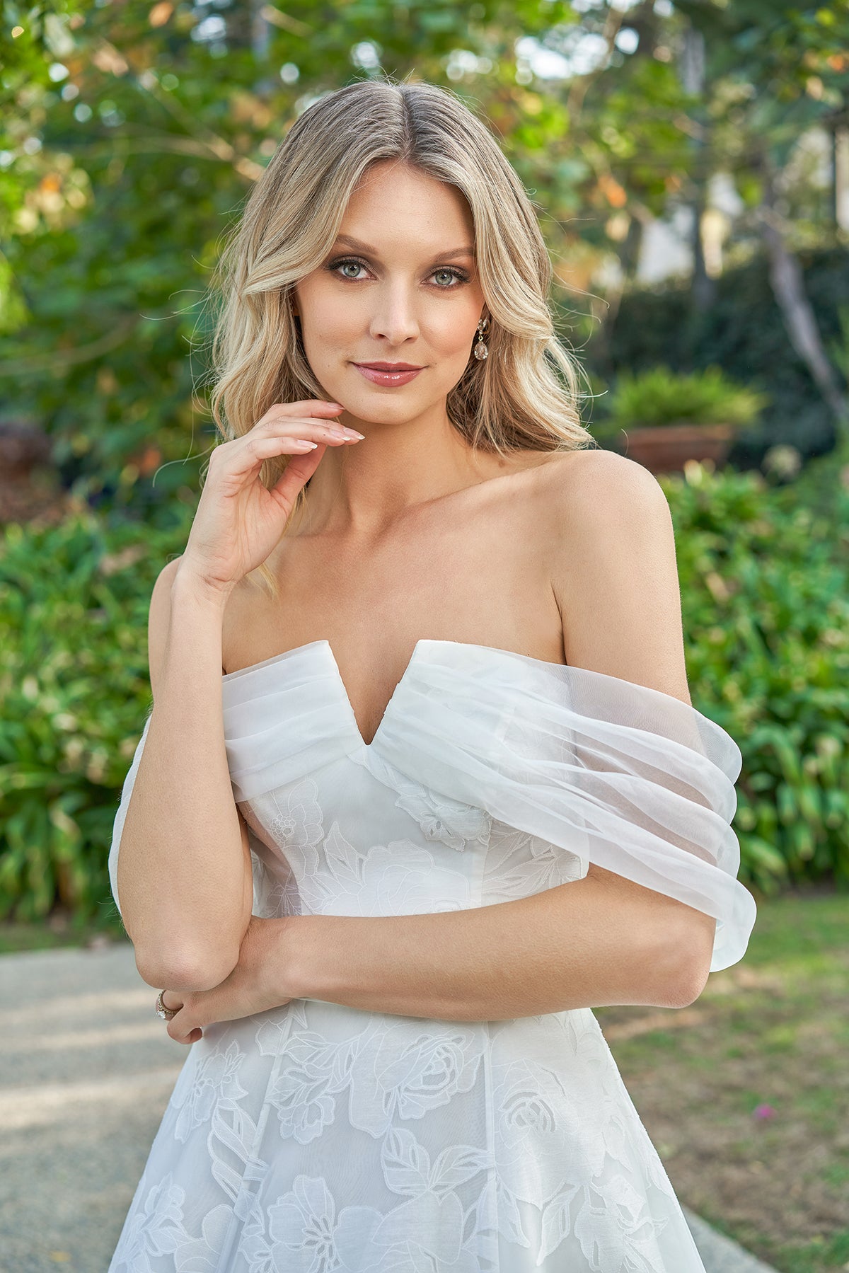 Mermaid V-neck and floor length skirt