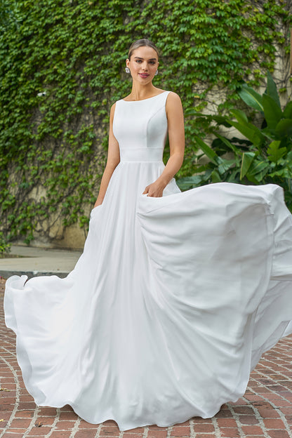Round neck backless waist cinching wedding dress and floor length skirt