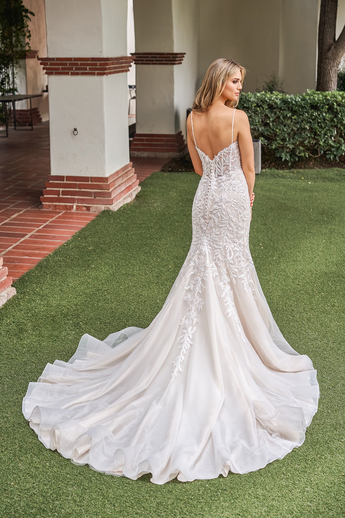 Thin shoulder strap off shoulder mermaid and floor length skirt