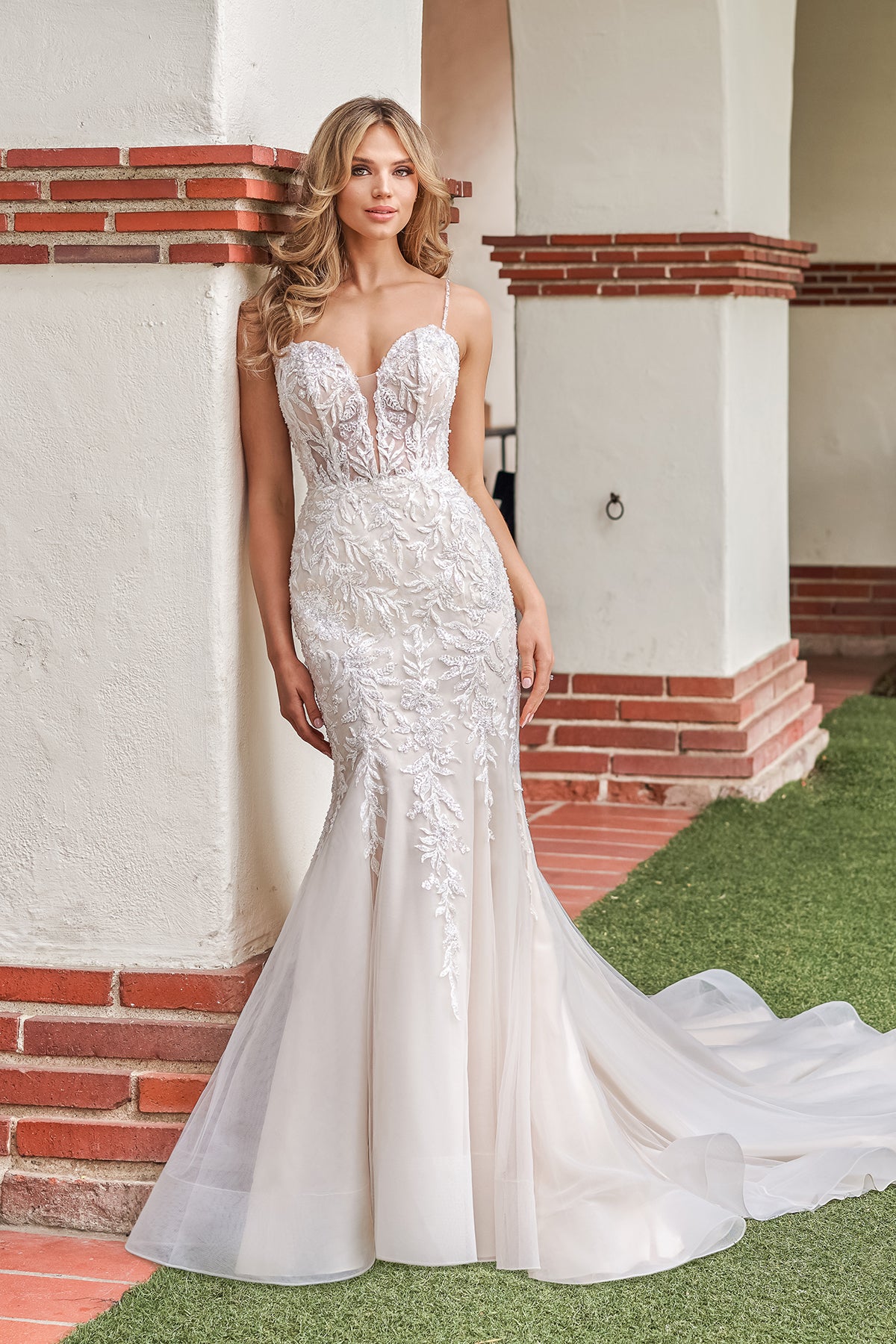 Thin shoulder strap off shoulder mermaid and floor length skirt